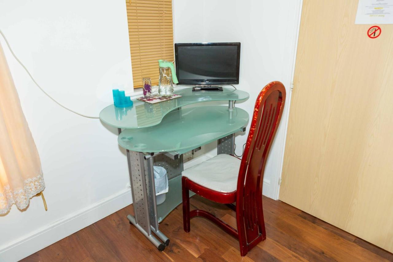 Heathrow Garden House - West Drayton, London - Benjamin Guest House Yiewsley 외부 사진
